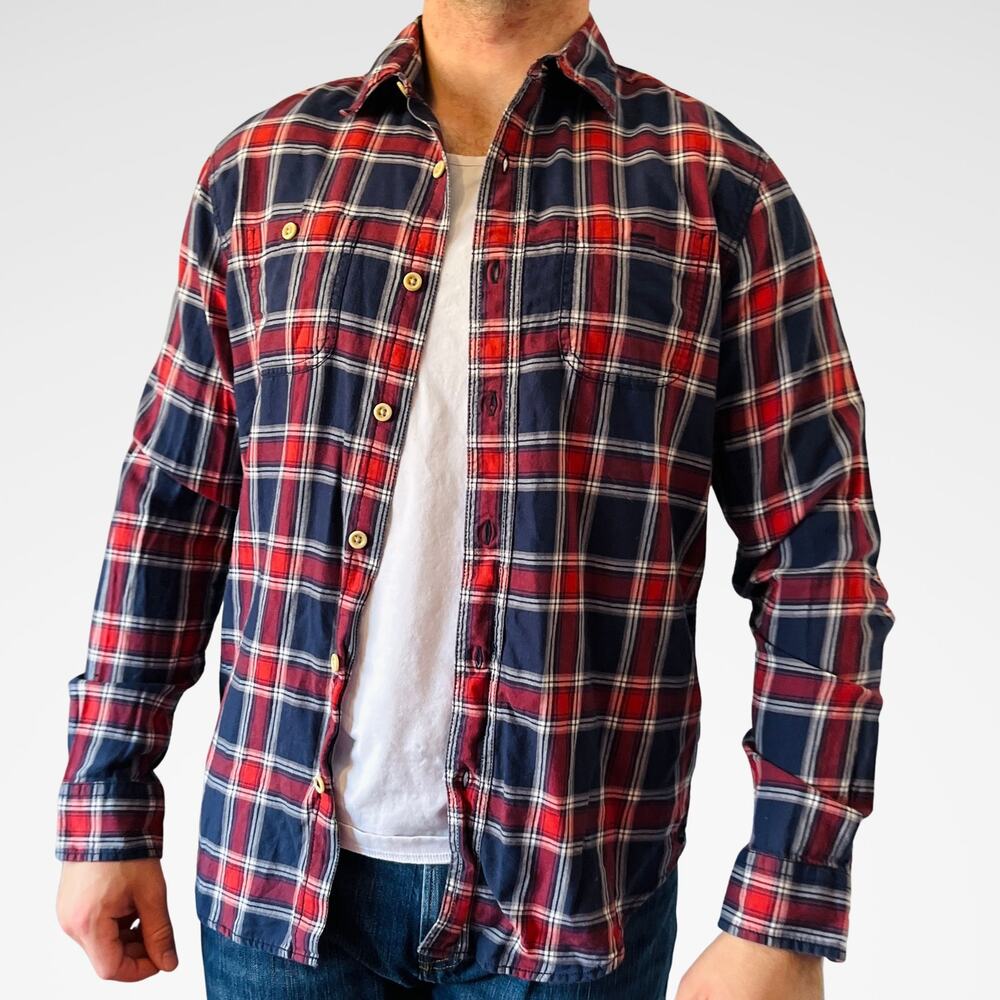 American Eagle | Classic Fit Red Blue Plaid Button Down Flannel Shirt | Mens M